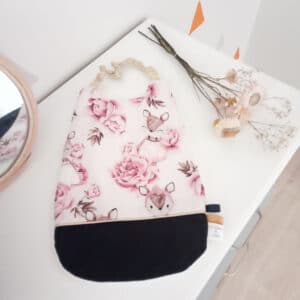 Serviette élastiquée Faons Et Pivoines Et Uni Marine (1)