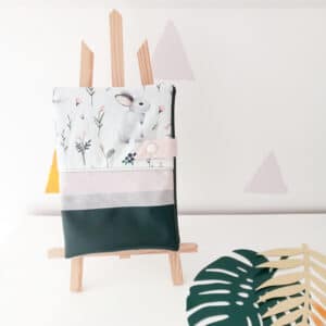 protège carnet de santé lapins feuillage