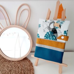 protège carnet de santé, fleuri rose et camel et simili rose (copie)