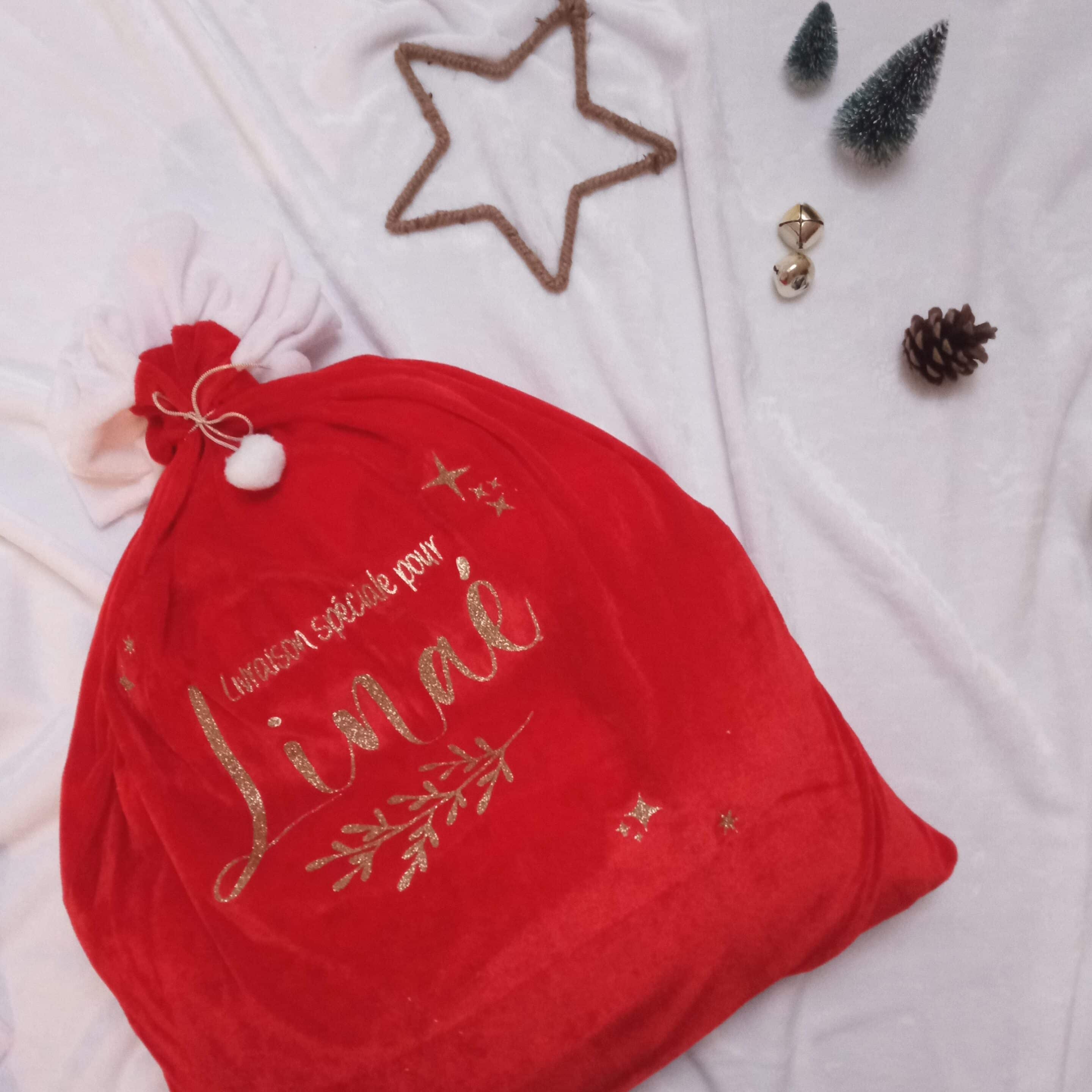 boule de noël, beige et ruban rouge (copie)
