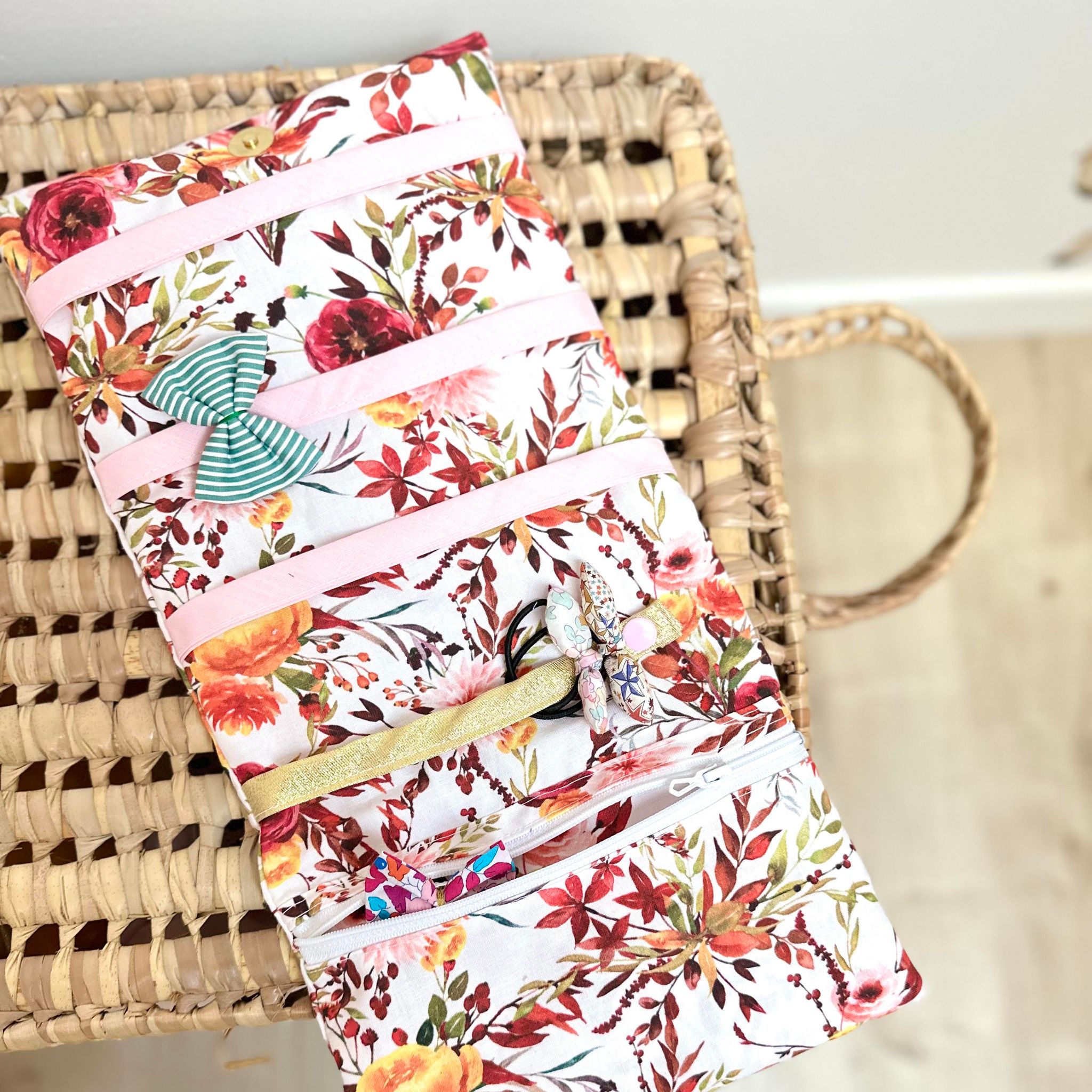 pochette à barrettes, fleurs d'automne et rose pâle (copie)