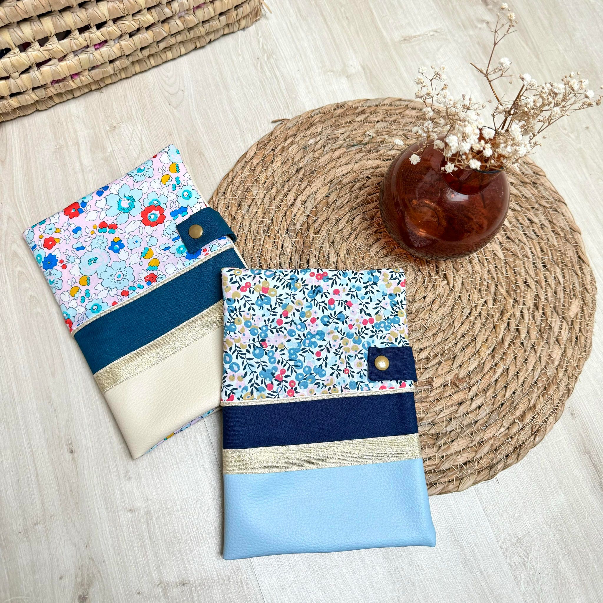 protège carnet de santé, liberty poppy forest et simili kaki (copie)