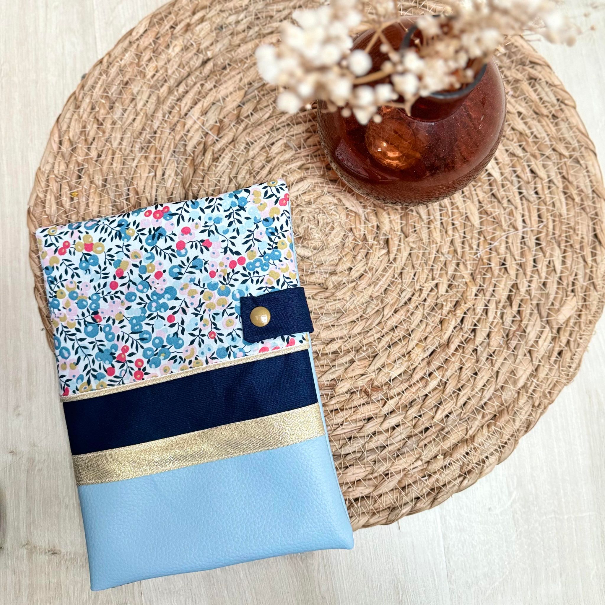 protège carnet de santé, liberty poppy forest et simili kaki (copie)