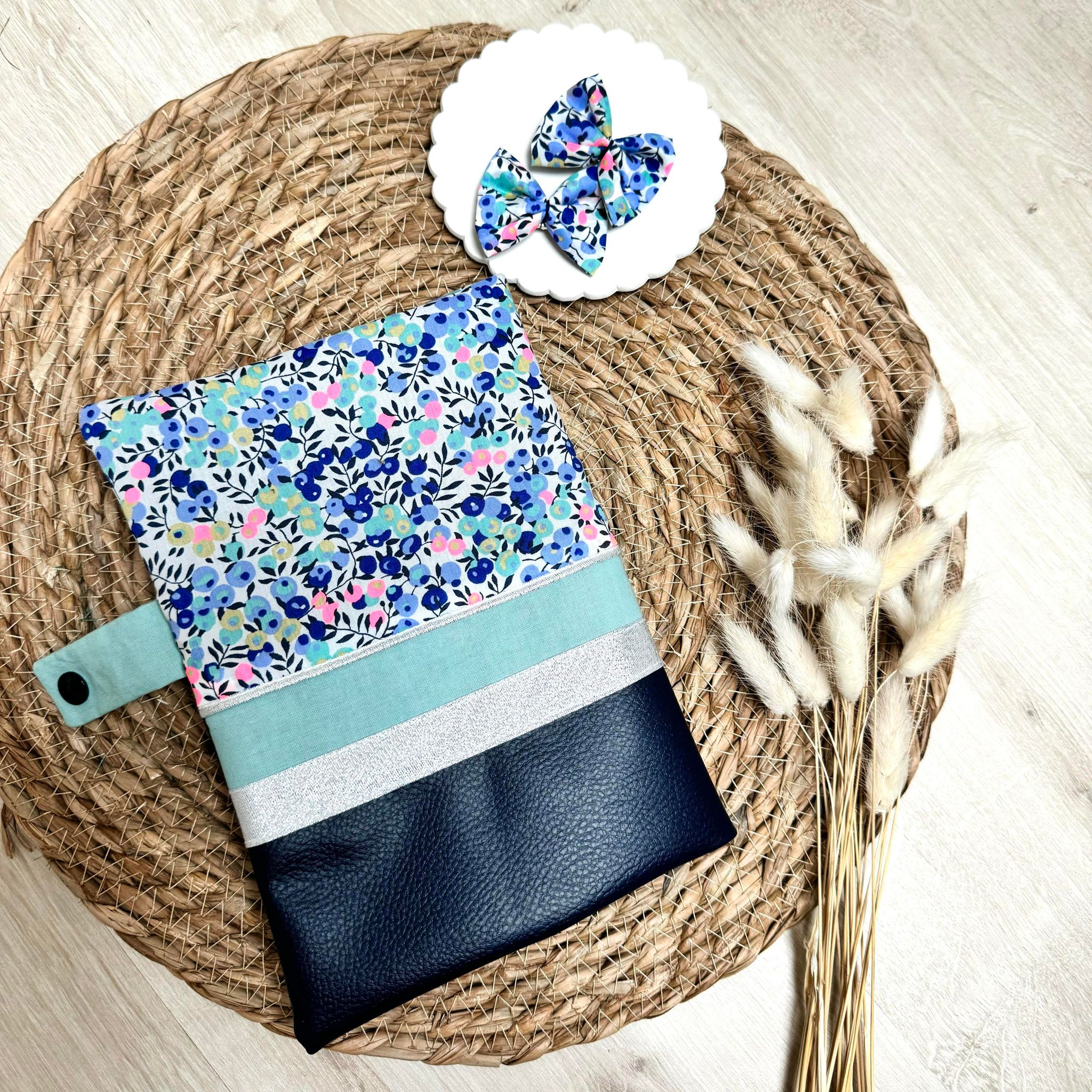 protège carnet de santé, liberty poppy forest et simili kaki (copie)
